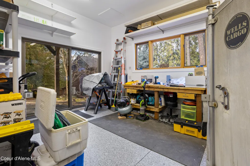 23 W Bay Wood Lane Hope ID 83836
