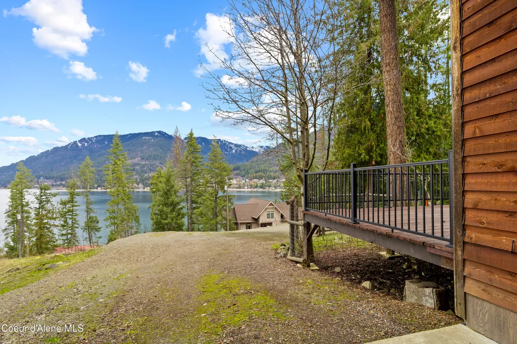 23 W Bay Wood Lane Hope ID 83836