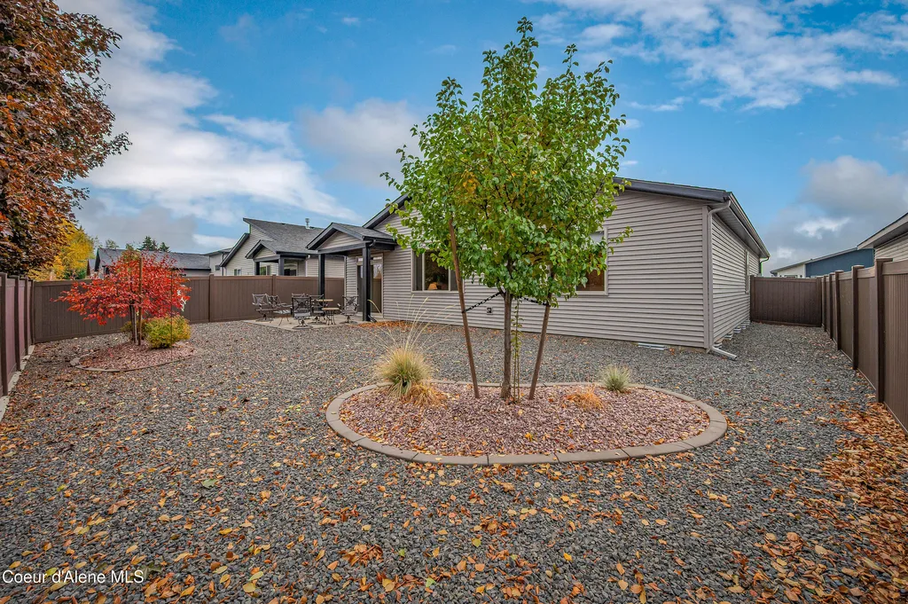 13958 N Rainier Loop Rathdrum ID 83858