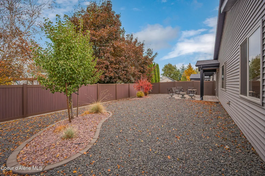 13958 N Rainier Loop Rathdrum ID 83858