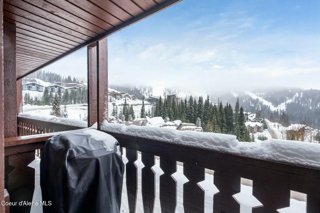 8754 Schweitzer Mountain Road Sandpoint ID 83864