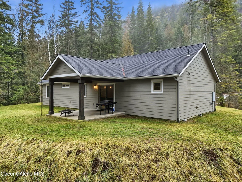 12053 Dufort Road Priest River ID 83856