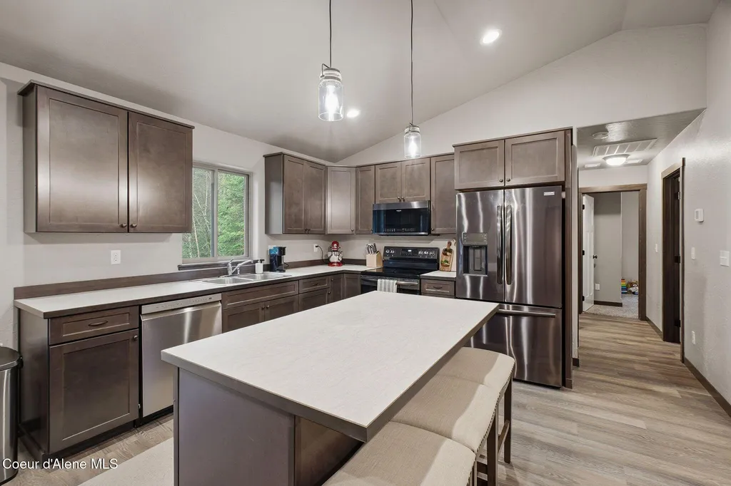 12053 Dufort Road Priest River ID 83856