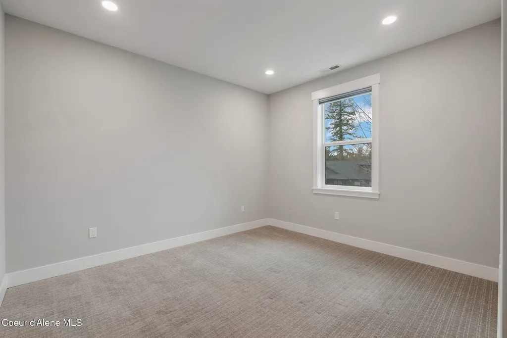 141 Madera Drive Sandpoint ID 83864
