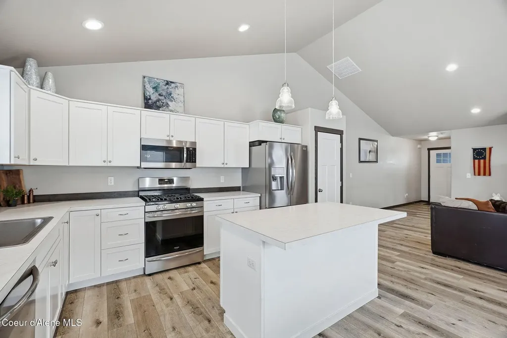 5830 W Irish Drive Rathdrum ID 83858
