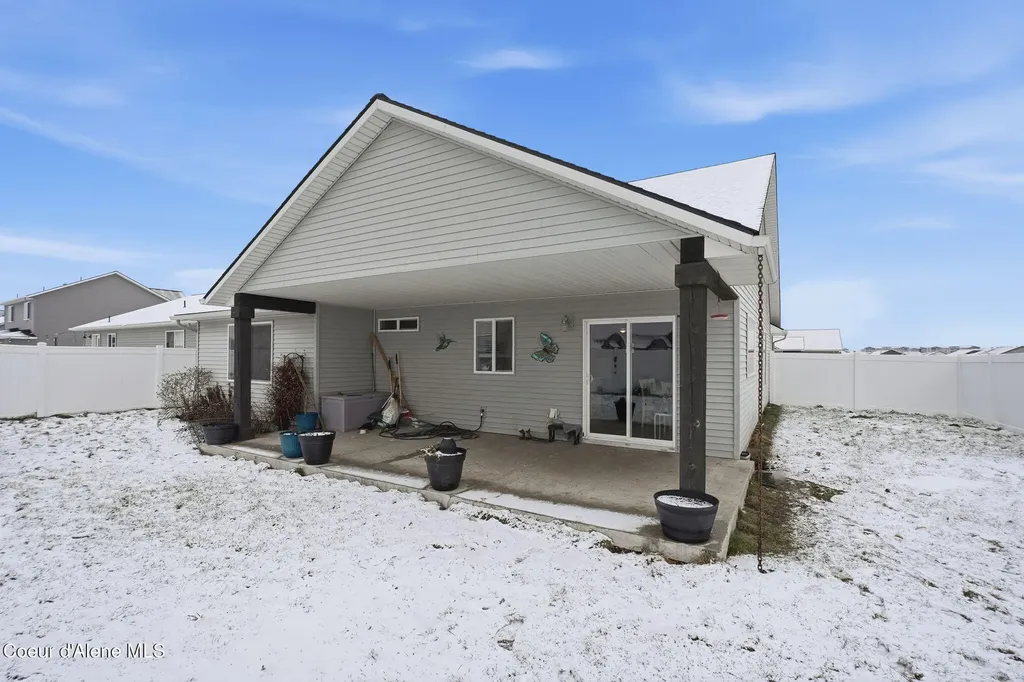 5830 W Irish Drive Rathdrum ID 83858