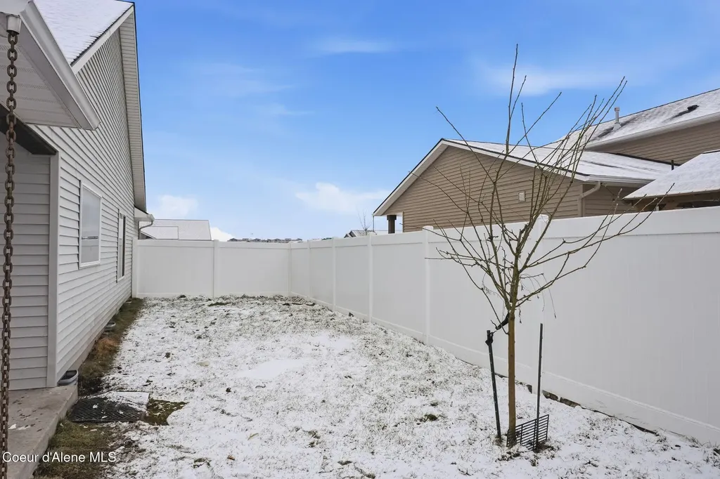 5830 W Irish Drive Rathdrum ID 83858