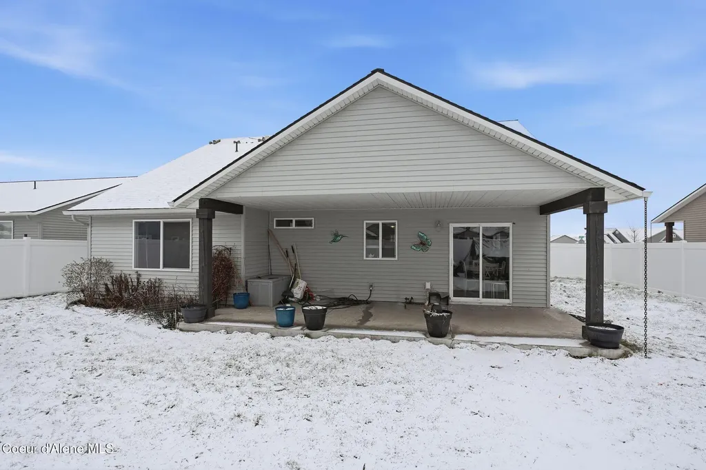 5830 W Irish Drive Rathdrum ID 83858