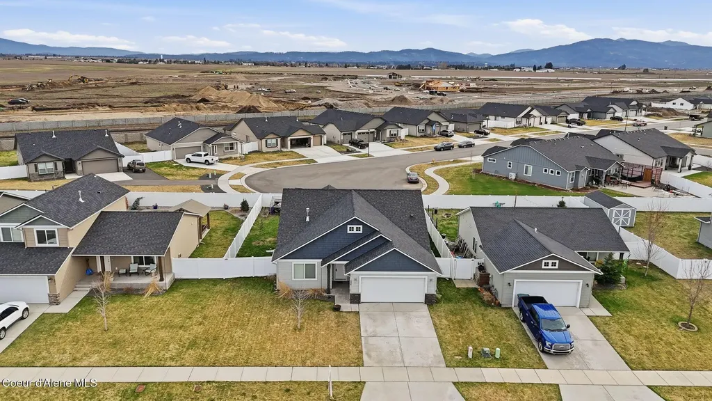 5830 W Irish Drive Rathdrum ID 83858