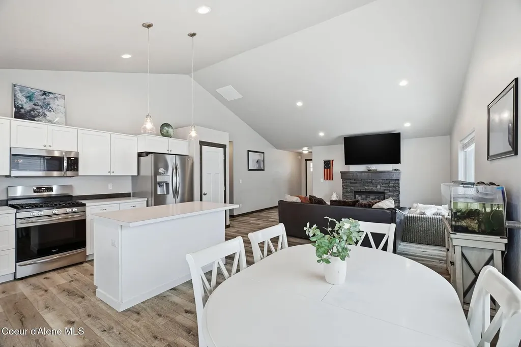 5830 W Irish Drive Rathdrum ID 83858