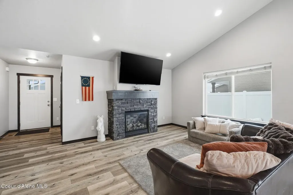 5830 W Irish Drive Rathdrum ID 83858