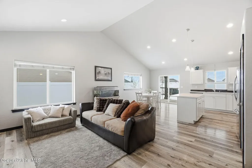 5830 W Irish Drive Rathdrum ID 83858