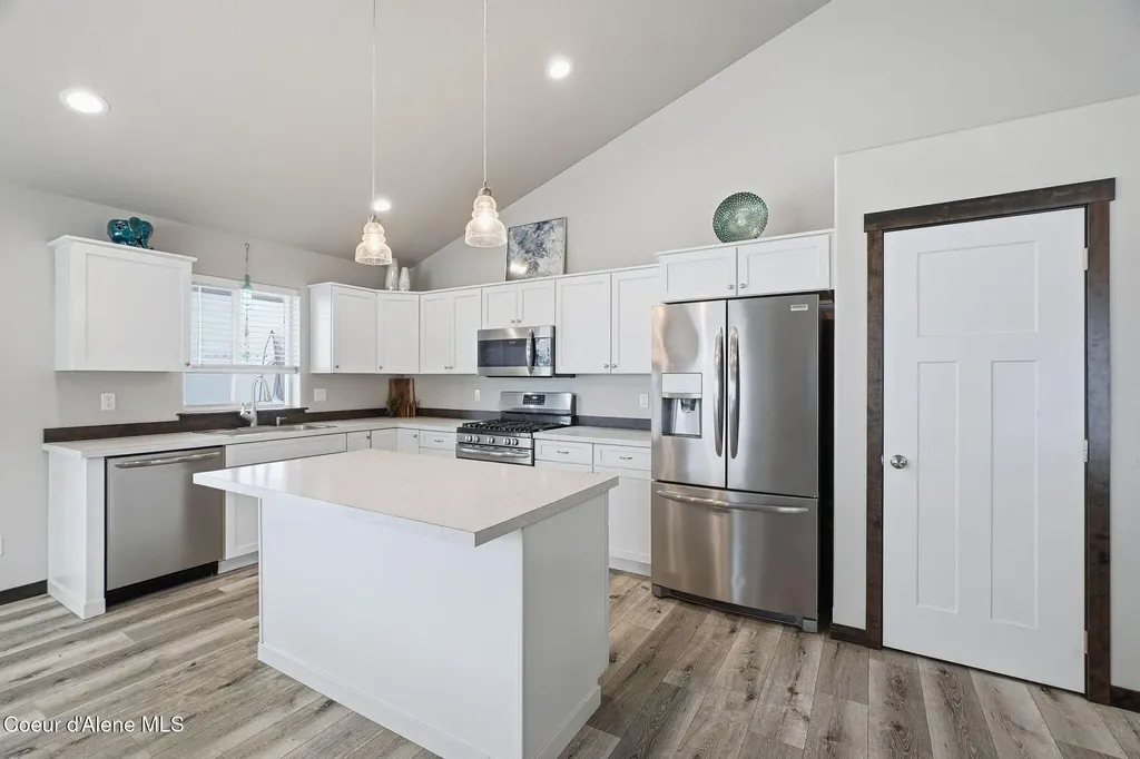 5830 W Irish Drive Rathdrum ID 83858