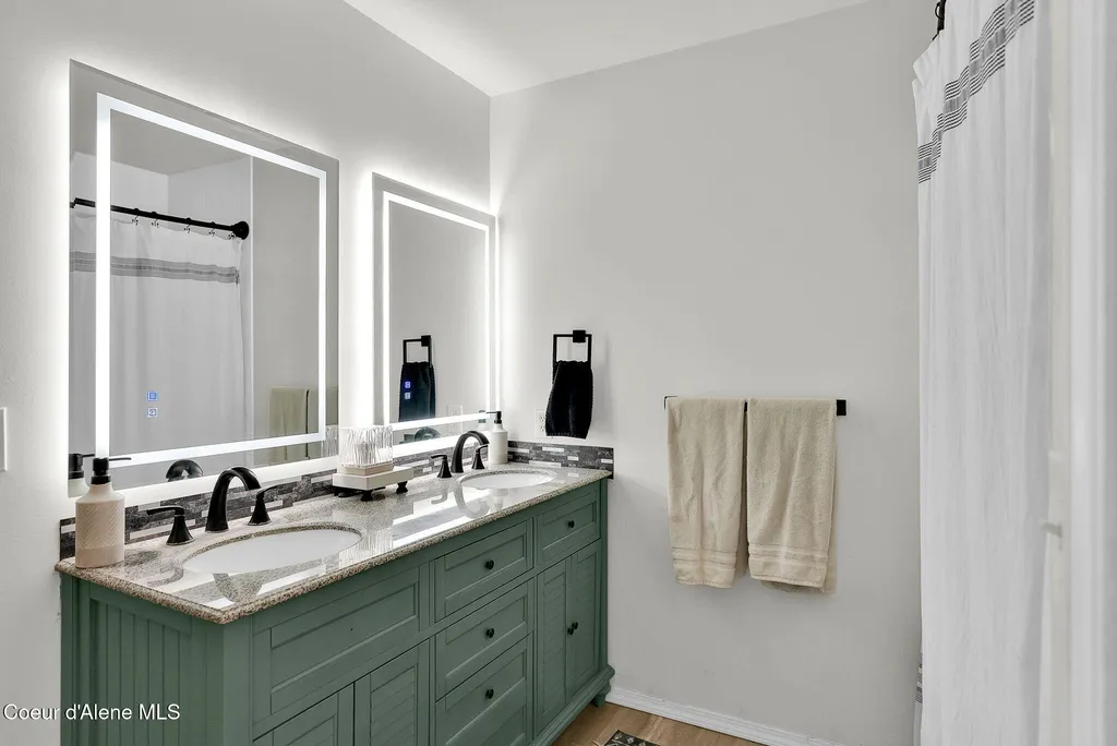 5775 N Colfax Street Dalton Gardens ID 83815