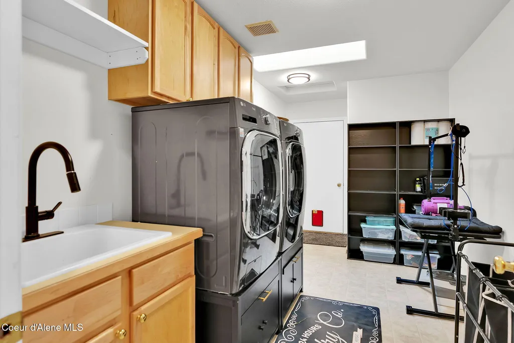 5775 N Colfax Street Dalton Gardens ID 83815