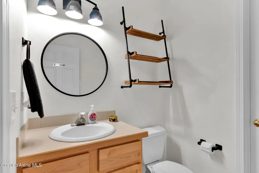 5775 N Colfax Street Dalton Gardens ID 83815