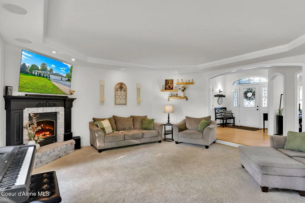 5775 N Colfax Street Dalton Gardens ID 83815