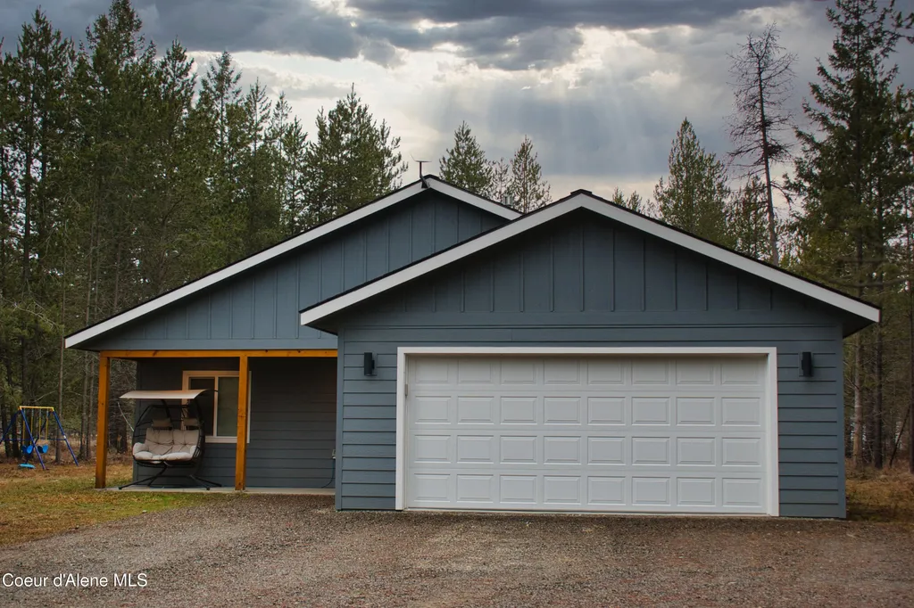 389 Hardy Loop Bonners Ferry ID 83805