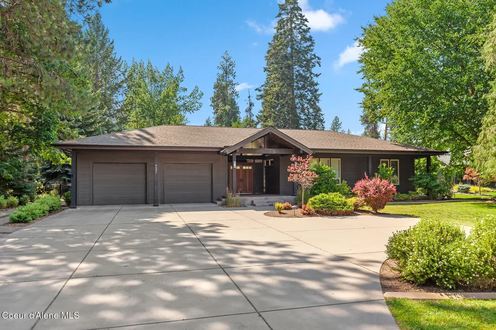 9641 N Easy Street Hayden Lake ID 83835