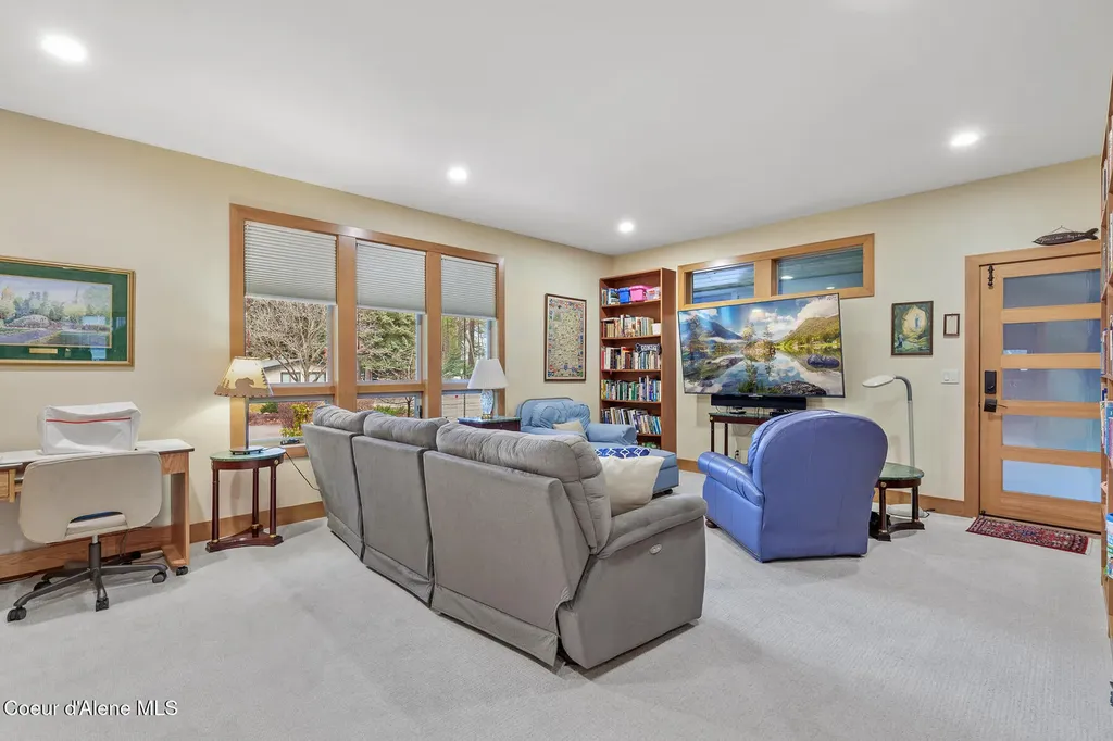 9641 N Easy Street Hayden Lake ID 83835