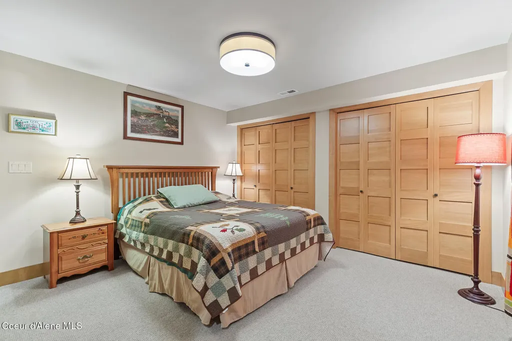 9641 N Easy Street Hayden Lake ID 83835
