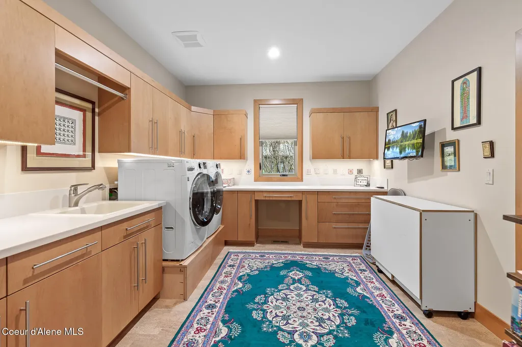 9641 N Easy Street Hayden Lake ID 83835