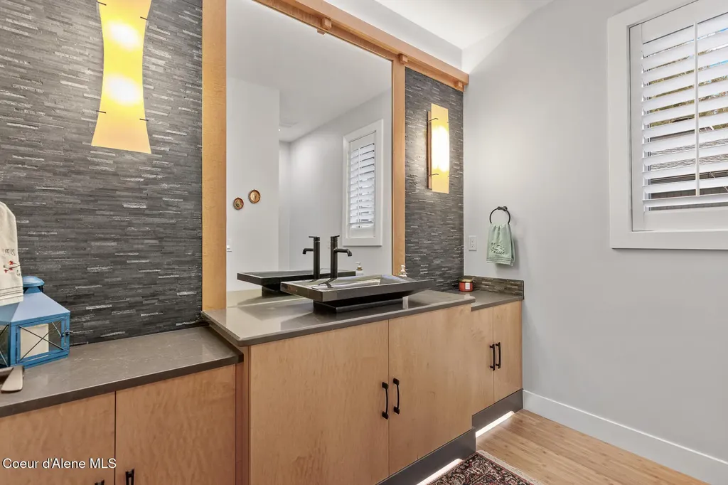 9641 N Easy Street Hayden Lake ID 83835