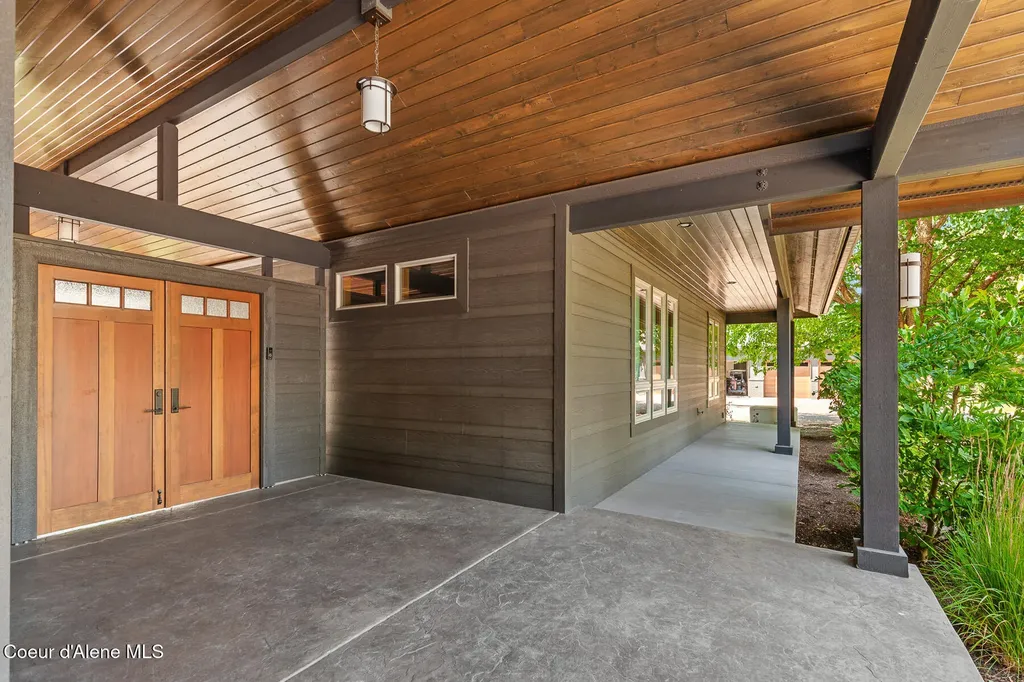 9641 N Easy Street Hayden Lake ID 83835