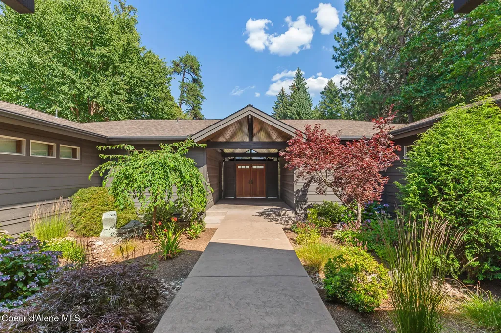 9641 N Easy Street Hayden Lake ID 83835