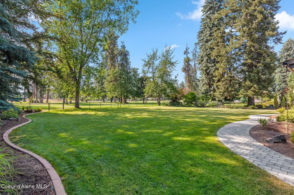 9641 N Easy Street Hayden Lake ID 83835