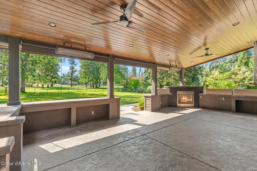 9641 N Easy Street Hayden Lake ID 83835
