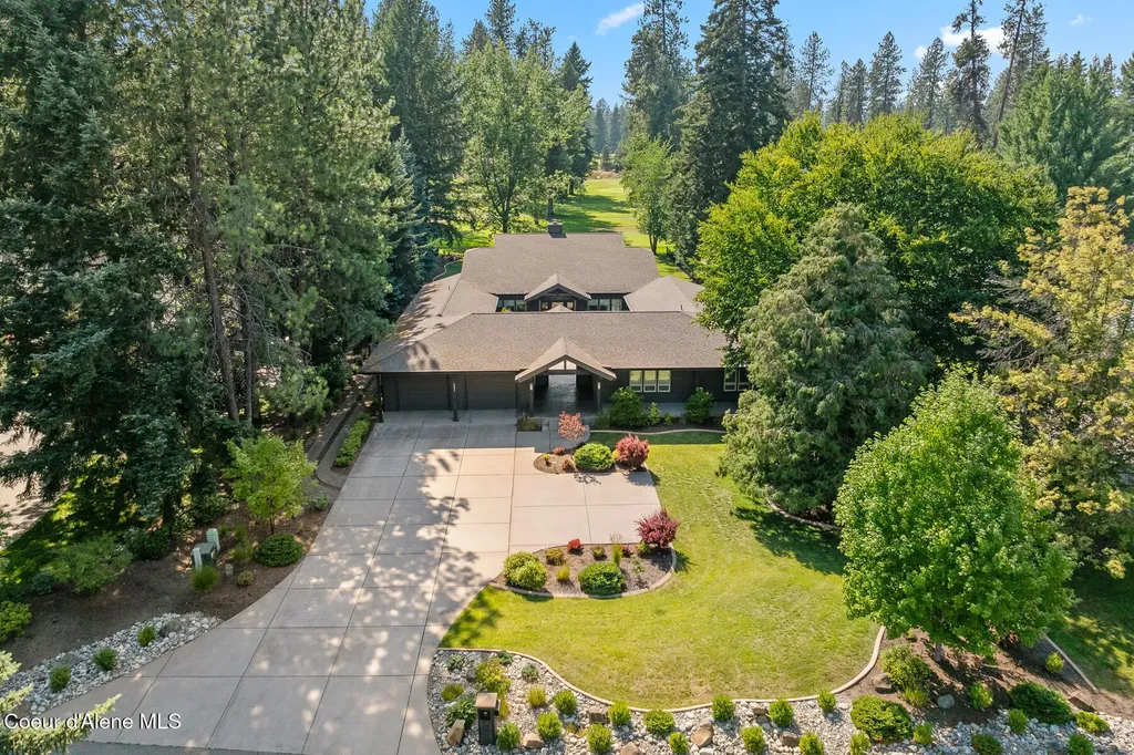 9641 N Easy Street Hayden Lake ID 83835