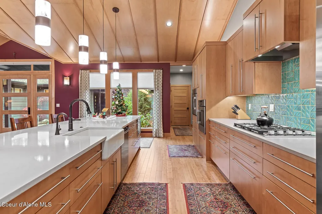 9641 N Easy Street Hayden Lake ID 83835