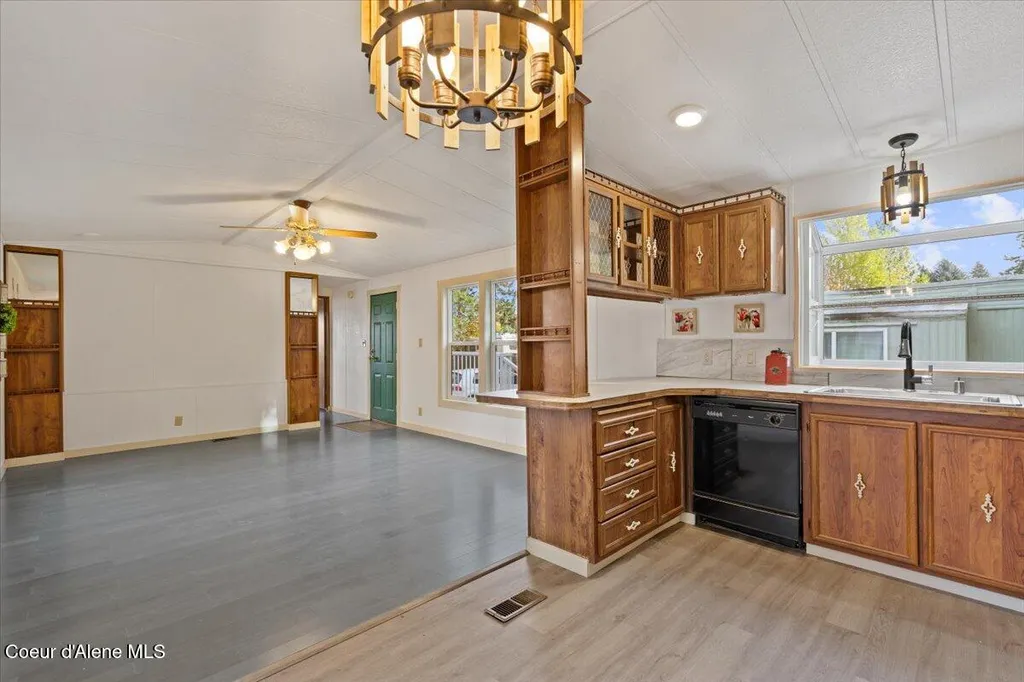 118 E Mid Town Lane Hayden ID 83835