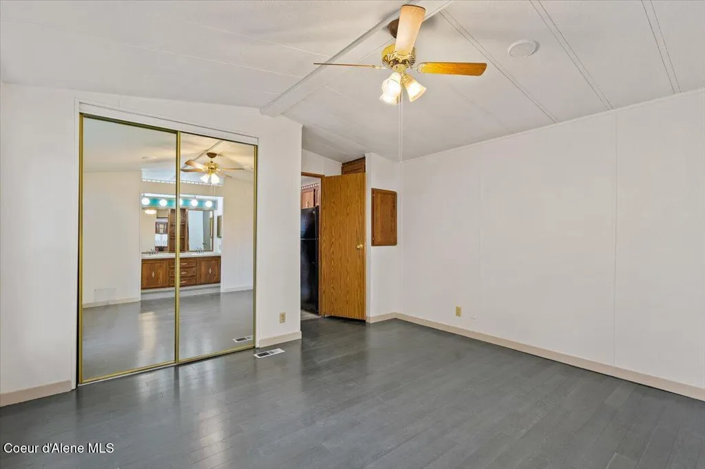 118 E Mid Town Lane Hayden ID 83835