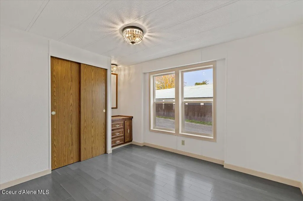 118 E Mid Town Lane Hayden ID 83835