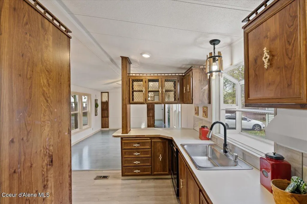 118 E Mid Town Lane Hayden ID 83835