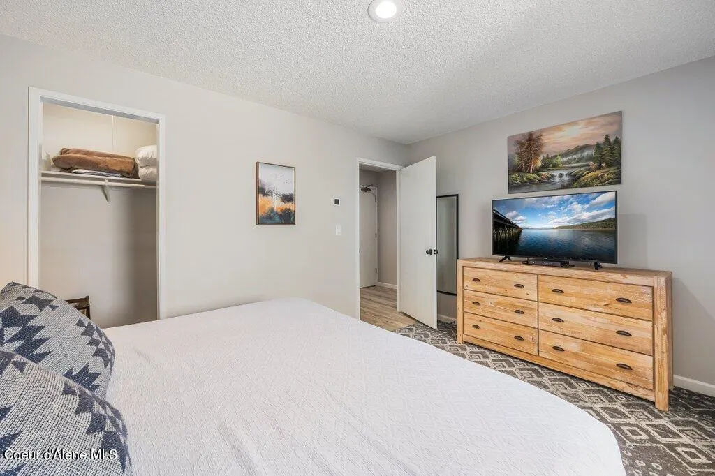112 Holiday Loop Blanchard ID 83804