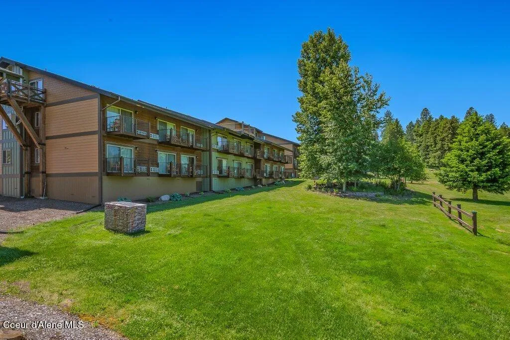 112 Holiday Loop Blanchard ID 83804