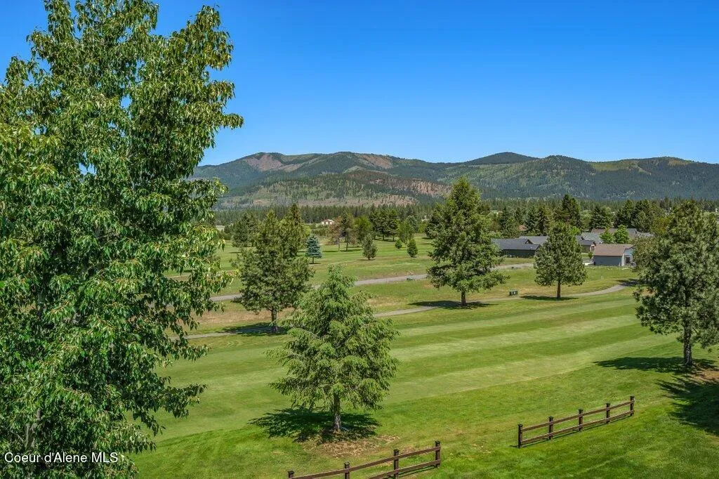 112 Holiday Loop Blanchard ID 83804