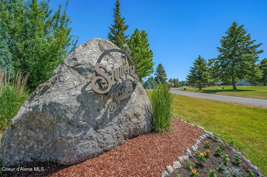 112 Holiday Loop Blanchard ID 83804