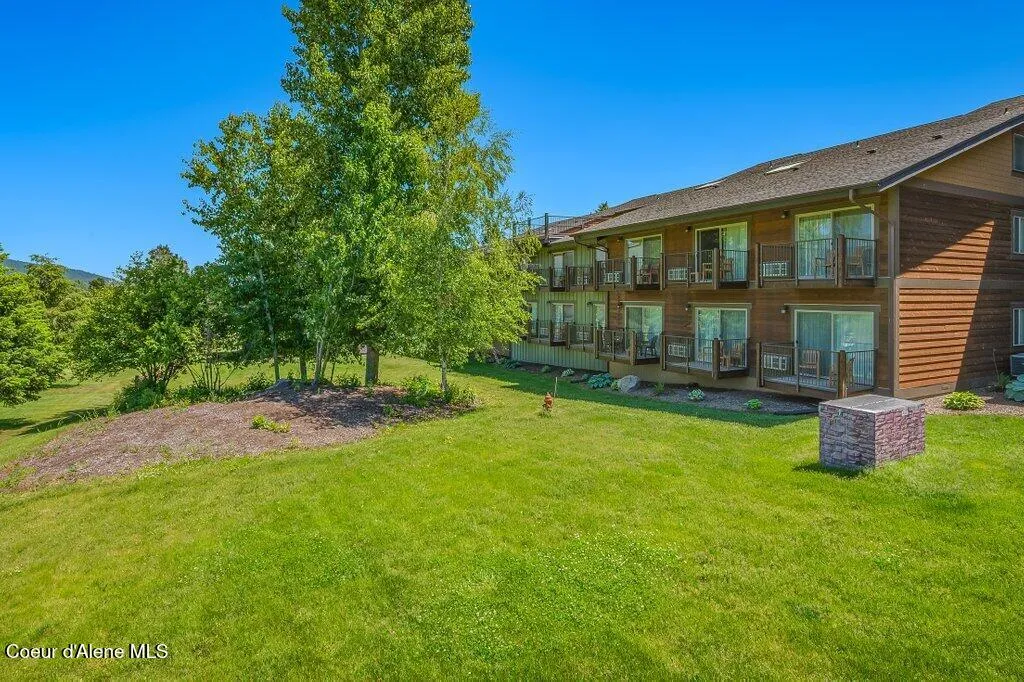 112 Holiday Loop Blanchard ID 83804