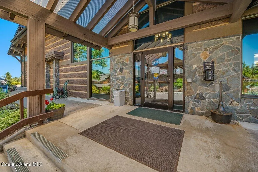 112 Holiday Loop Blanchard ID 83804