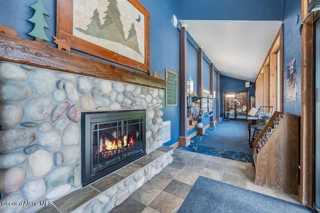 112 Holiday Loop Blanchard ID 83804