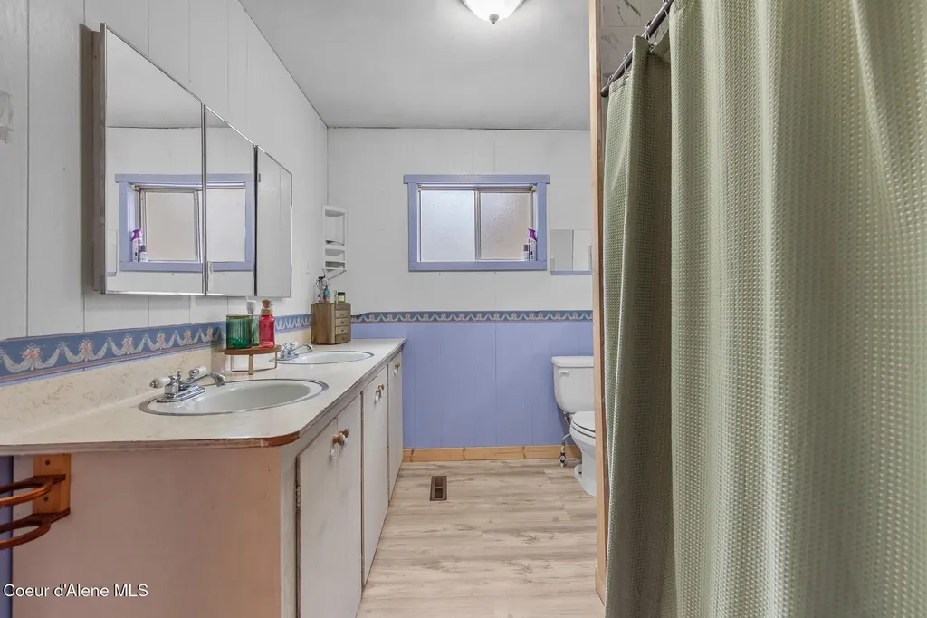 2630 Highway 2 Oldtown ID 83822