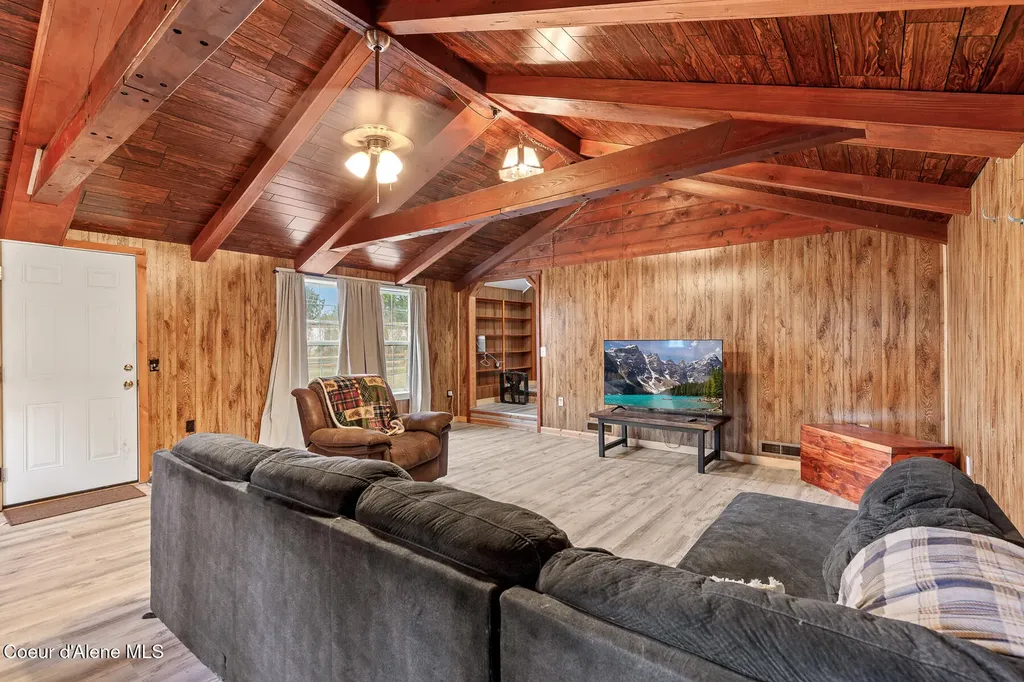 2630 Highway 2 Oldtown ID 83822