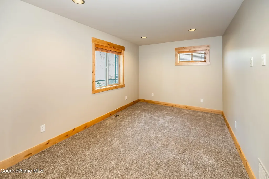 110 Palouse Drive Nordman ID 83848