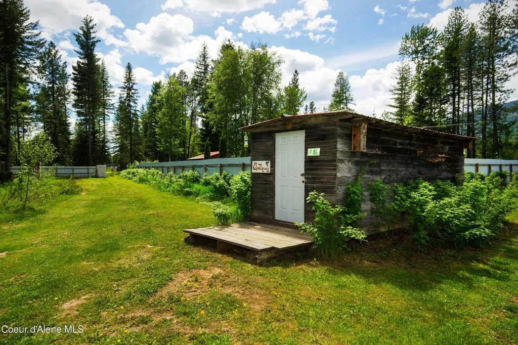 41 Pinecone Road Sandpoint ID 83864