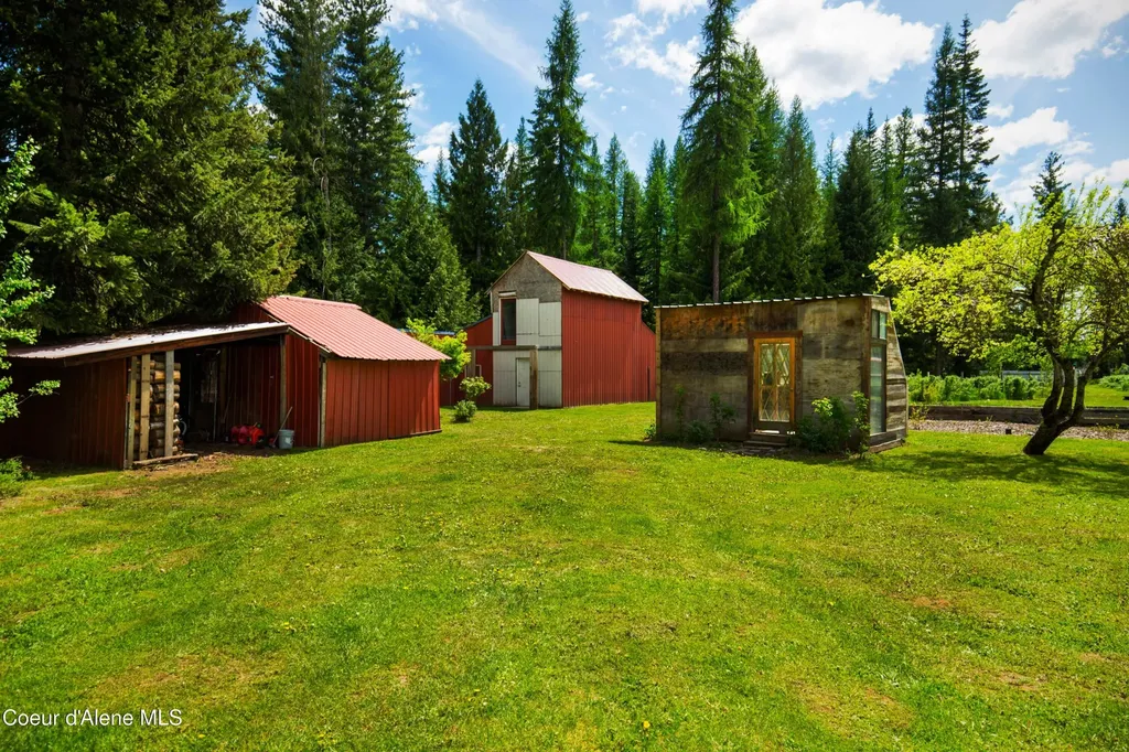 41 Pinecone Road Sandpoint ID 83864
