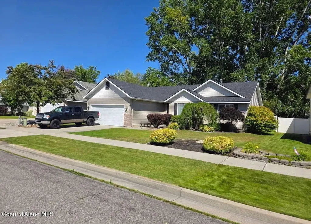 2770 N Slice Drive Post Falls ID 83854